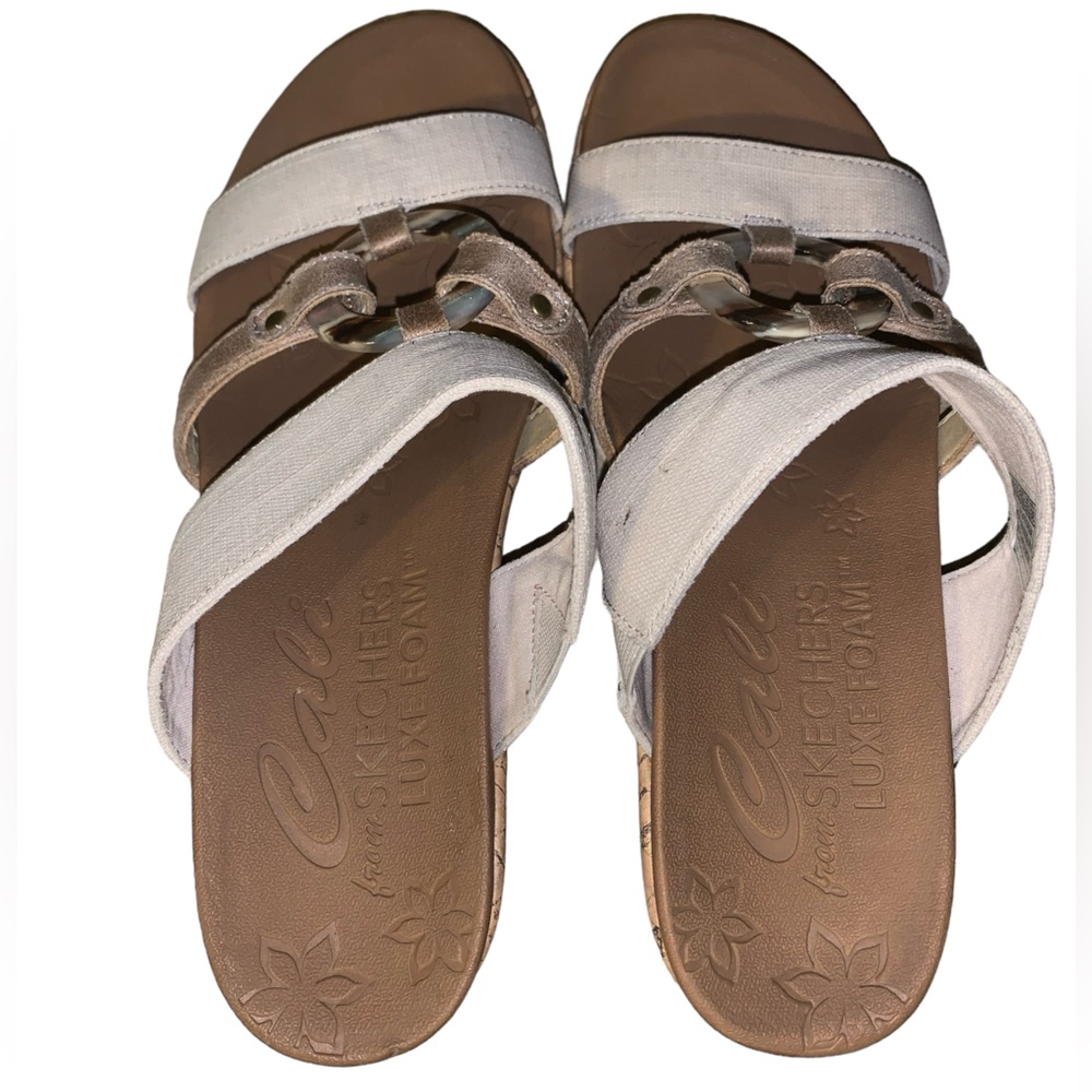 Skechers Women’s Luxe Foam Wedge Sandals Cali Beverlee Sail Away Natural Sz 8.5 - Picture 2 of 8